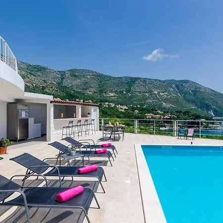 Sandito-studio With Balcony And Sea View Apartment *